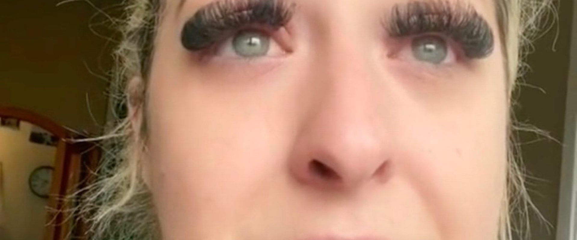 Why lash extensions are bad?