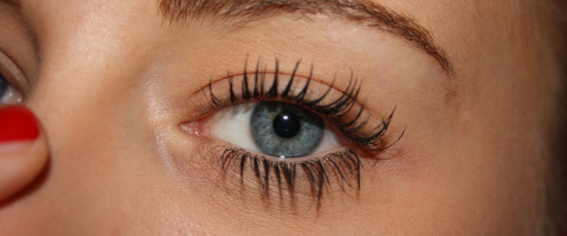 Is permanent eyelash extensions safe?